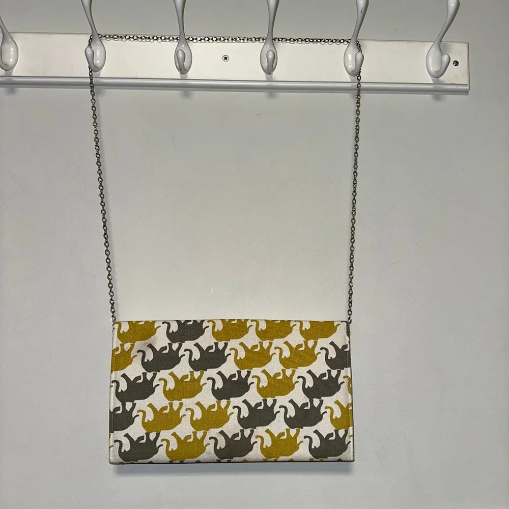 Women's Clutch Purse White/Yellow/Gray Elephant Print Chain Strap Canvas
